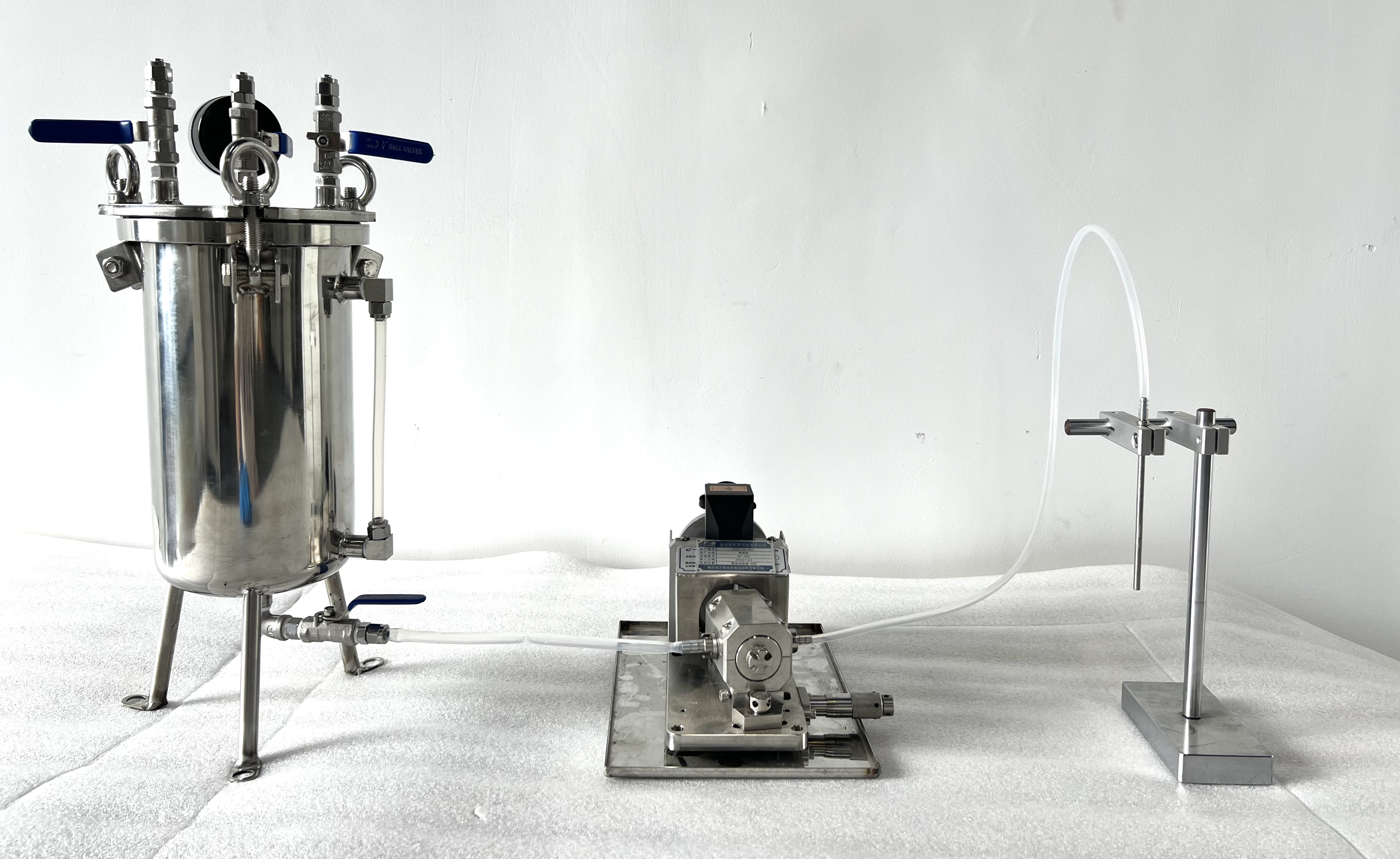 Electrolyte filling equipment for pouch cells